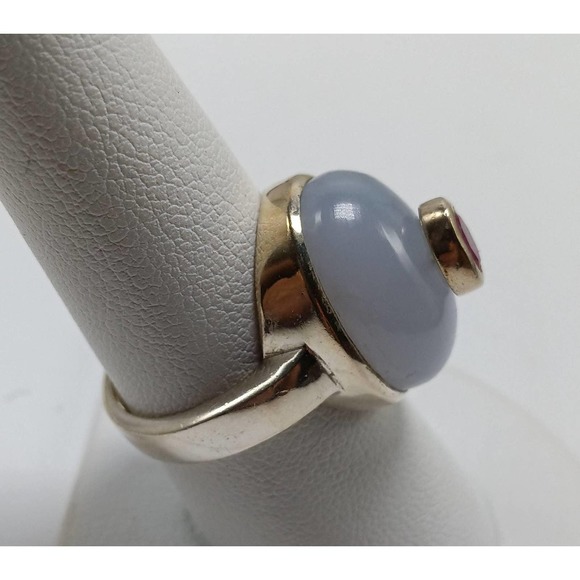 Vintage Sterling Silver Ring with Blue or Lilac Domes Stone and a Garnet Size 8 - Picture 3 of 5